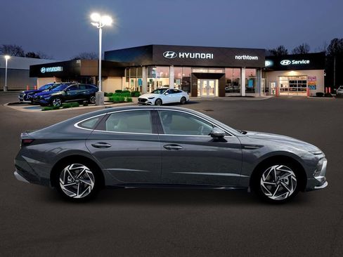 New 2026 Hyundai Sonata SEL image 9