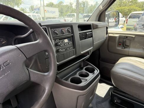 Used 2005 GMC Savana 1500 RWD image 11