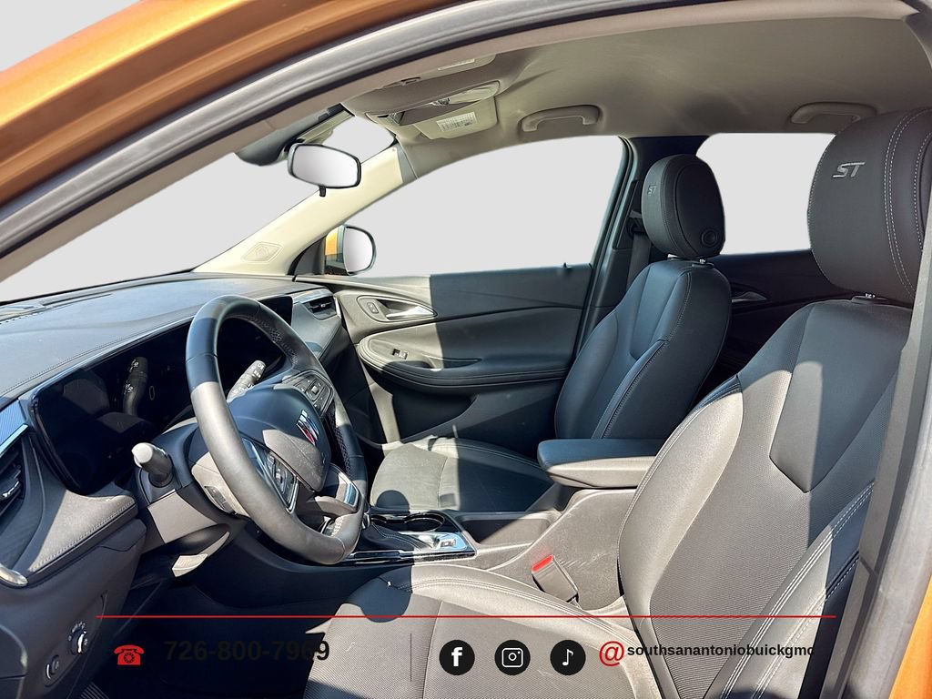 Used 2024 Buick Encore GX Sport Touring FWD image 11