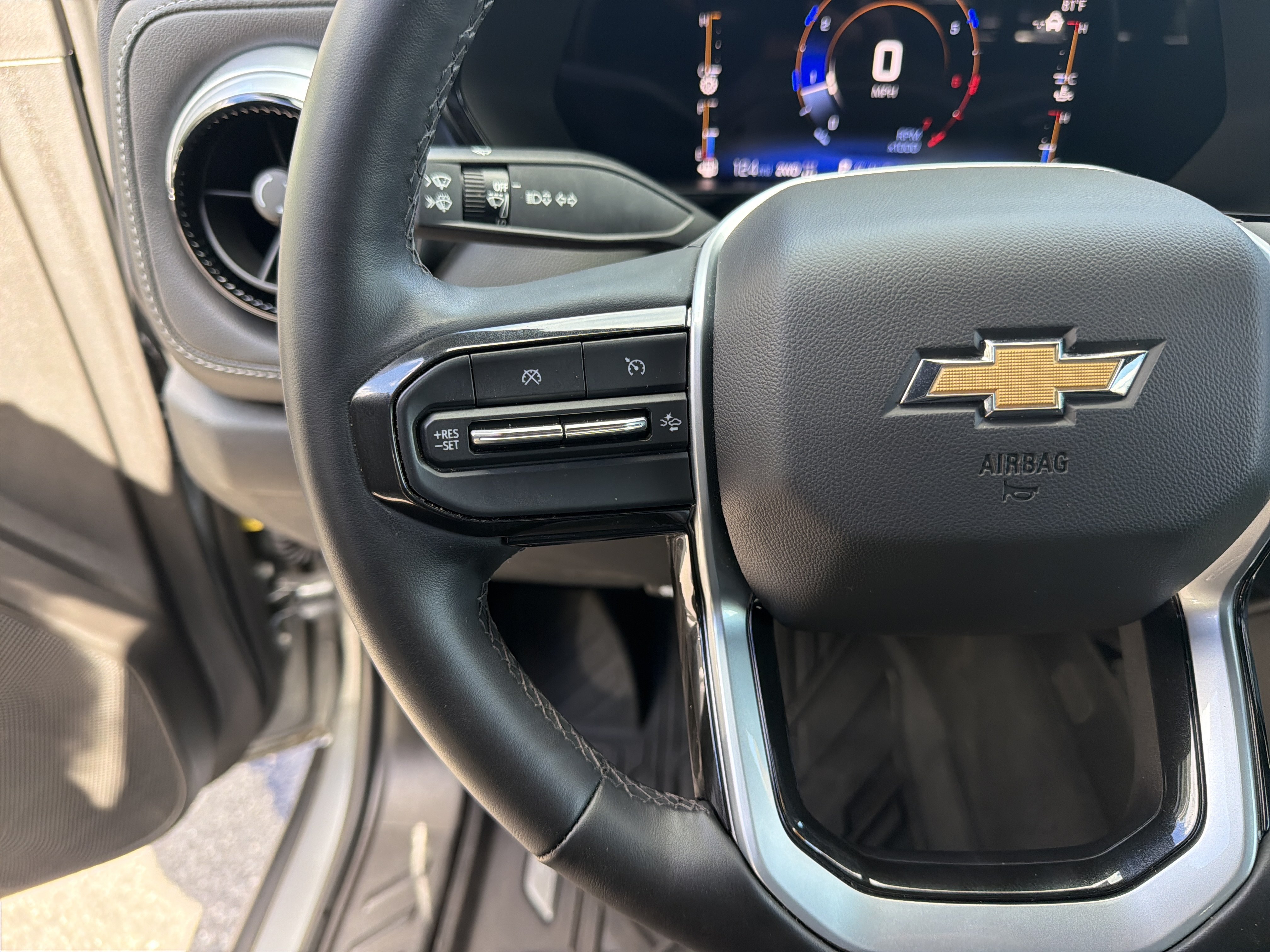 Used 2023 Chevrolet Colorado LT w/ LT Convenience Package III AWD/4WD image 19