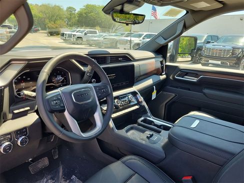 New 2025 GMC Sierra 2500 Denali w/ Denali Reserve Package image 10