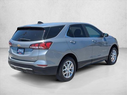 Used 2024 Chevrolet Equinox LT AWD/4WD image 4