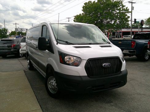 Used 2024 Ford Transit 350 148 Low Roof RWD image 4