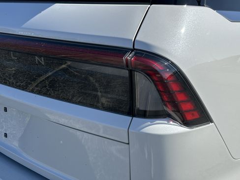 New 2026 Lincoln Navigator Reserve AWD/4WD image 13