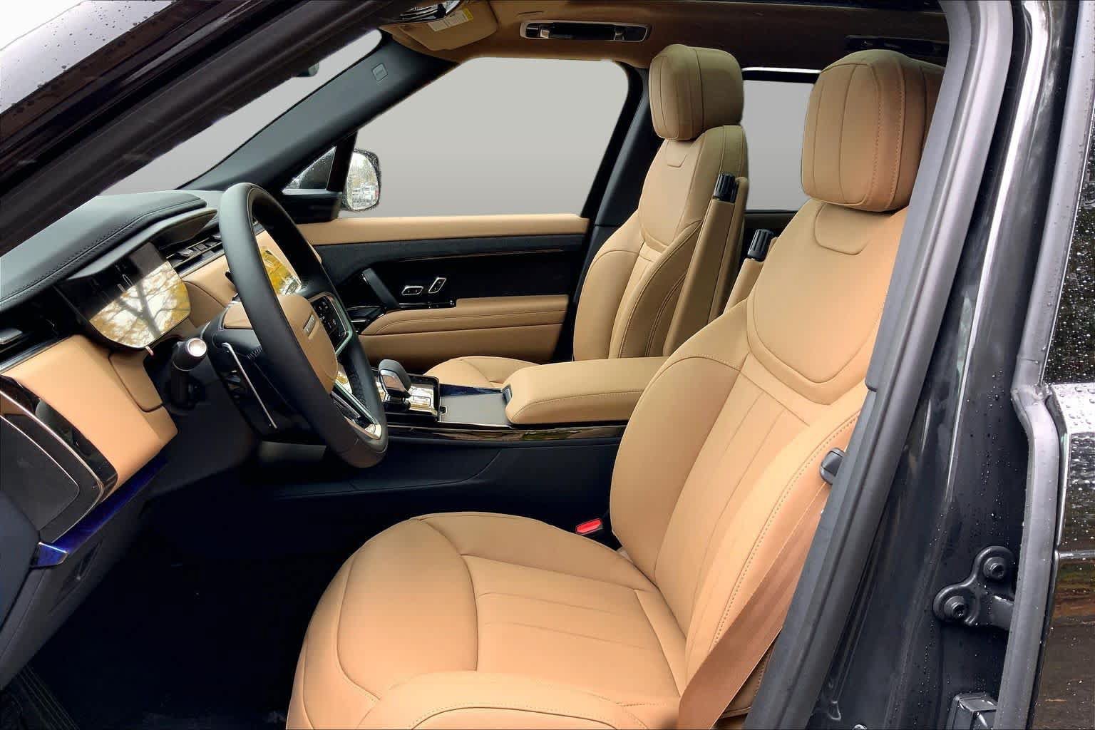 New 2027 Land Rover Range Rover Sport SE AWD/4WD image 13