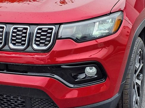 Used 2025 Jeep Compass Limited AWD/4WD image 27