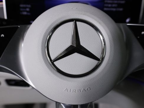 Used 2026 Mercedes-Benz EQE 320 4MATIC SUV image 16