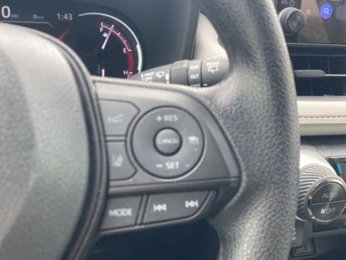 Used 2025 Toyota RAV4 XLE w/ Convenience Package image 12