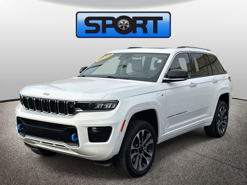 Used 2022 Jeep Grand Cherokee Overland w/ Advanced Protech Group III image 1