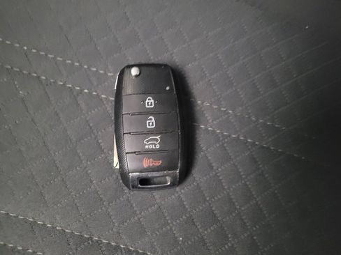 Used 2019 Kia Sorento FWD V6 image 32