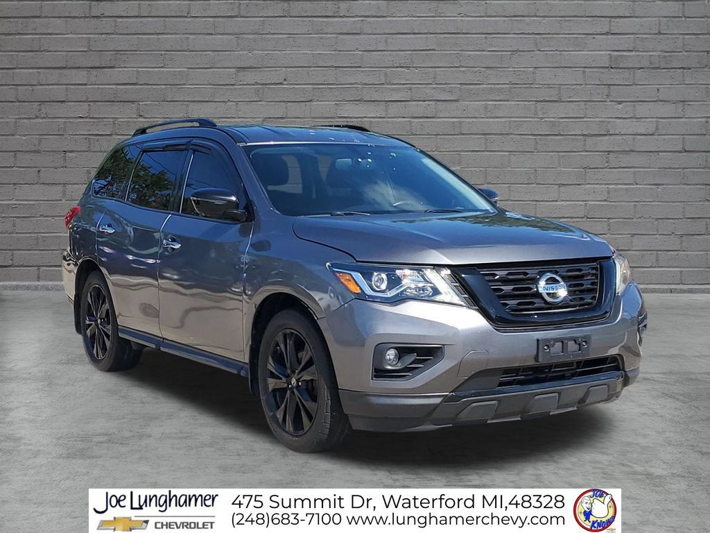Used 2018 Nissan Pathfinder SL w/ Midnight Edition Package AWD/4WD image 2