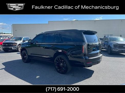 Used 2026 Cadillac Escalade Platinum Sport w/ LPO, ONYX Package AWD/4WD image 8