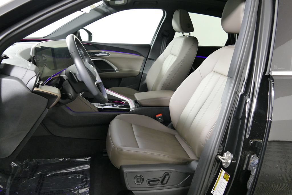 Certified 2025 Audi Q5 Premium w/ Convenience Package AWD/4WD image 9