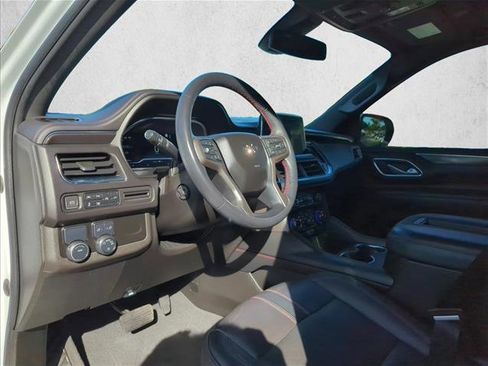 Used 2022 Chevrolet Suburban RST w/ Luxury Package image 14