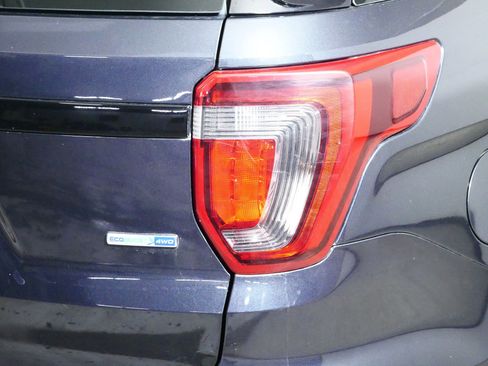 Used 2017 Ford Explorer Sport w/ Equipment Group 401A image 17