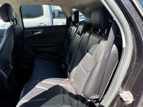 Used 2019 Ford Edge Titanium AWD/4WD image 7