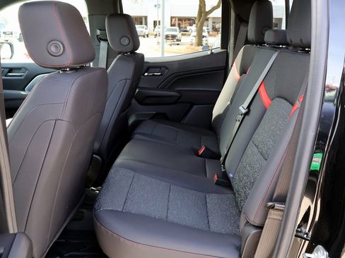 Used 2025 Chevrolet Colorado Z71 image 17