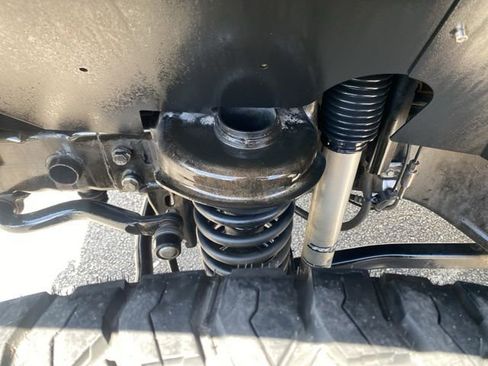 Used 2013 Jeep Wrangler Unlimited Sahara AWD/4WD image 10