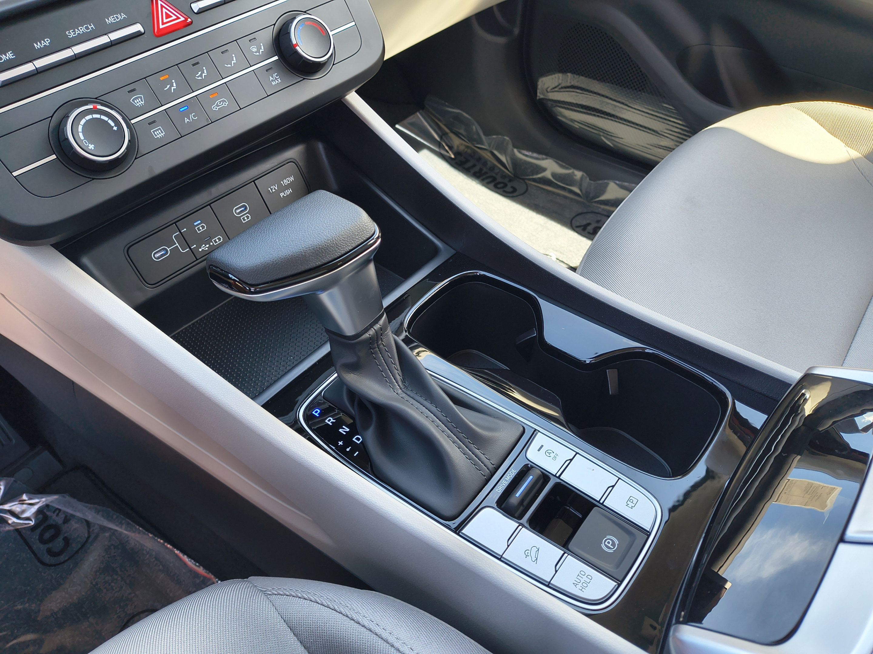 New 2026 Hyundai Tucson SE FWD image 25