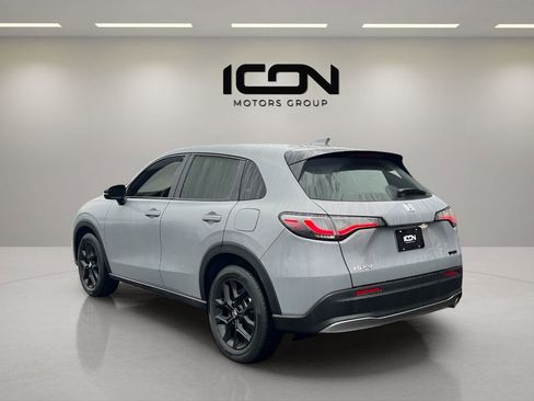 Used 2024 Honda HR-V Sport image 3