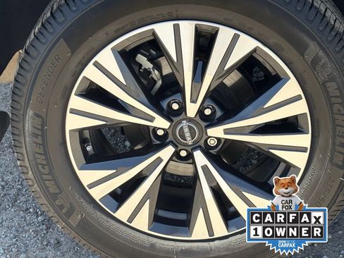 Certified 2023 Nissan Rogue SV FWD image 10