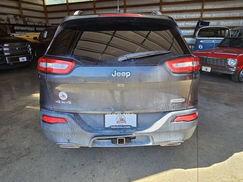 Used 2016 Jeep Cherokee Latitude AWD/4WD image 7