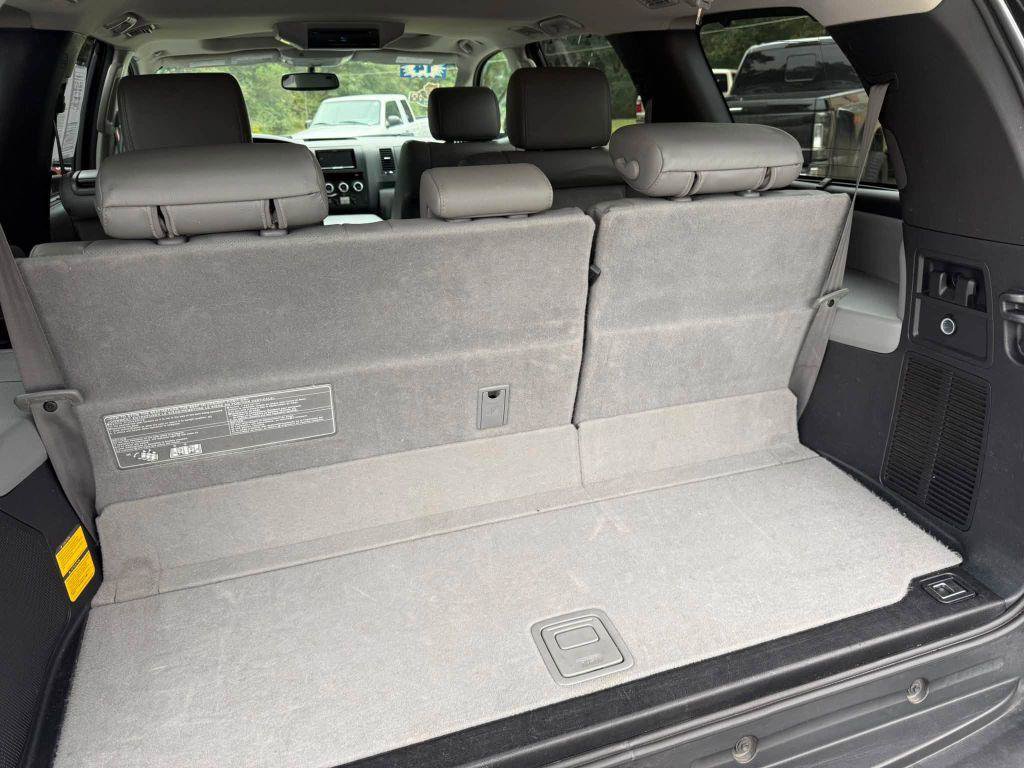 Used 2014 Toyota Sequoia Platinum RWD image 25
