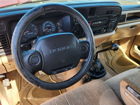 Used 1997 Dodge Ram 1500 Truck 2WD Club Cab image 27
