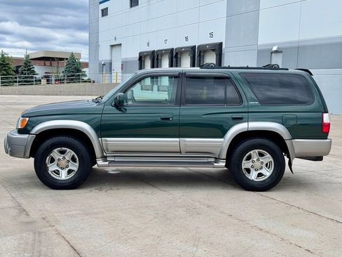 Used 2002 Toyota 4Runner Limited AWD/4WD image 3