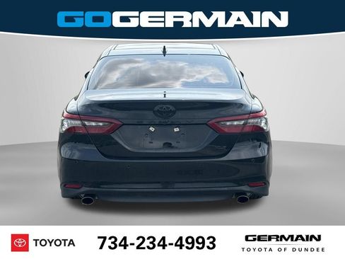 Used 2024 Toyota Camry XLE w/ Navigation Package FWD image 9
