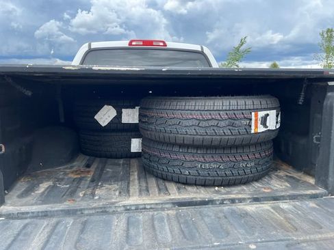 Used 2012 Toyota Tundra 4x4 CrewMax w/ Tow Pkg image 11