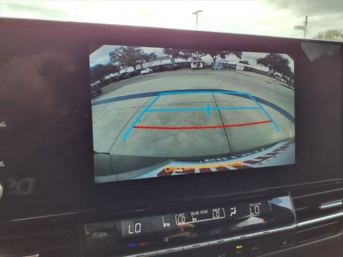 Used 2025 Toyota Sienna XLE Woodland Edition image 6