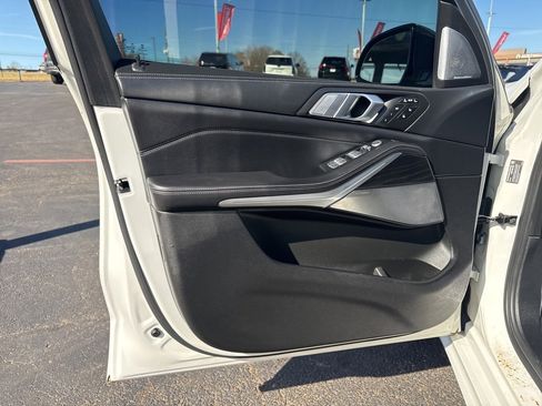 Used 2020 BMW X7 M50i w/ Dynamic Handling Package image 11