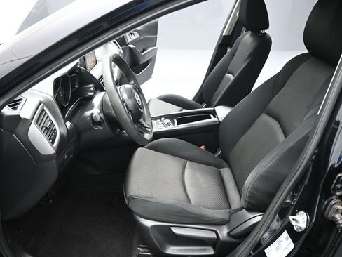 Used 2018 MAZDA MAZDA3 Sport image 10