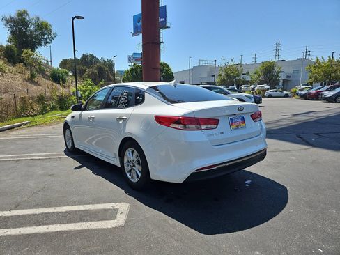 Used 2016 Kia Optima LX FWD image 5