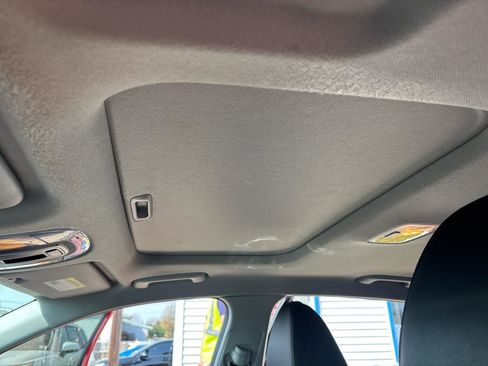 Used 2021 Hyundai Elantra Limited image 22