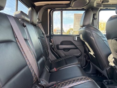Used 2022 Jeep Gladiator Overland image 13