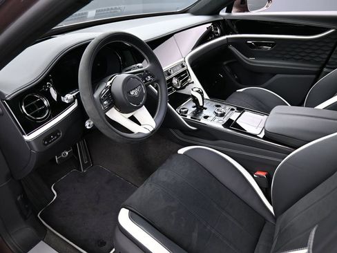 Certified 2025 Bentley Flying Spur Speed image 4