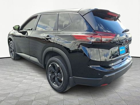 Used 2025 Nissan Rogue SV image 5
