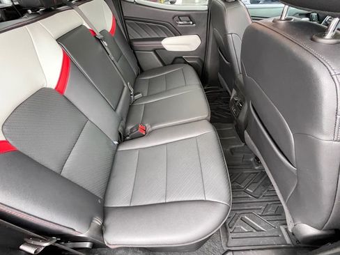 Certified 2024 GMC Canyon AT4X image 26