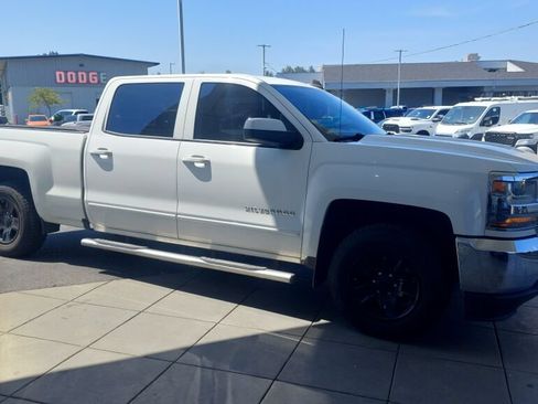 Used 2017 Chevrolet Silverado 1500 LT w/ Trailering Package AWD/4WD image 3