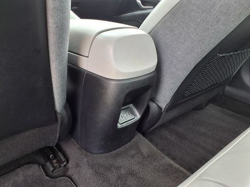 Used 2024 Hyundai Elantra Limited FWD image 22