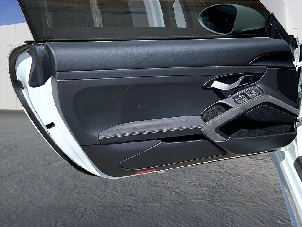 Certified 2020 Porsche 718 Cayman GT4 RWD image 19