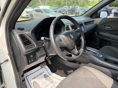 Used 2022 Honda HR-V Sport image 7