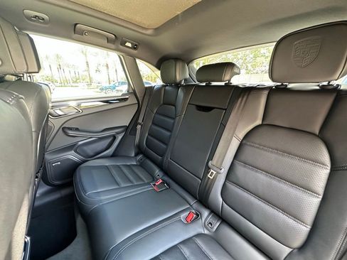 Certified 2025 Porsche Macan Turbo AWD/4WD image 32