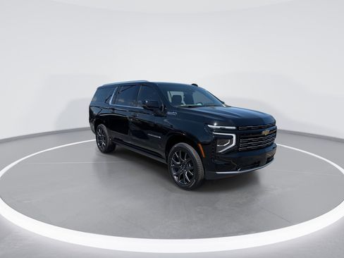 New 2026 Chevrolet Suburban High Country AWD/4WD image 2