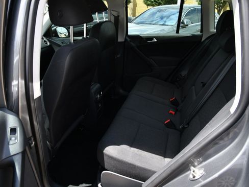Used 2014 Volkswagen Tiguan S FWD image 17