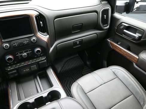 Used 2020 Chevrolet Silverado 2500 High Country w/ Z71 Off-Road Package image 36