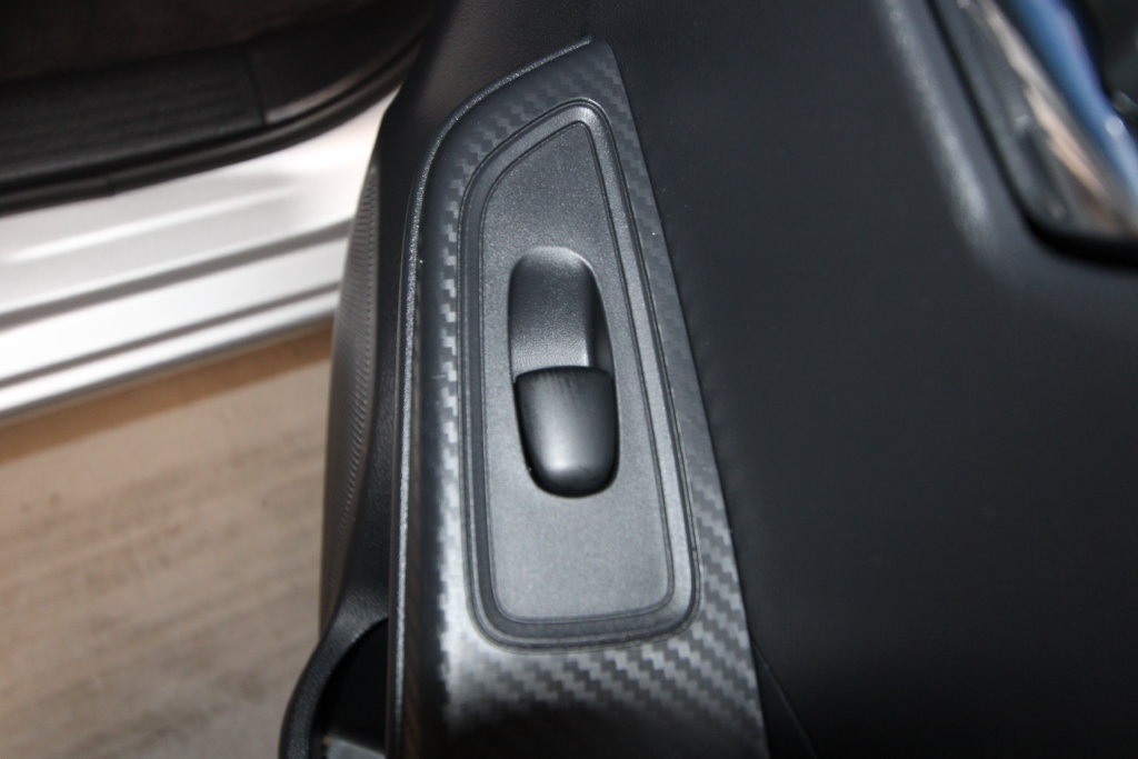 Used 2025 Nissan Versa SV FWD image 23