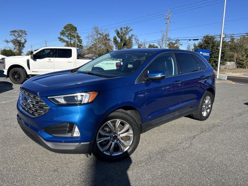 Used 2024 Ford Edge Titanium image 3